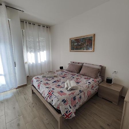 Appartamento C&Y Torelli 1 Новара Екстериор снимка