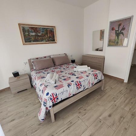 Appartamento C&Y Torelli 1 Новара Екстериор снимка